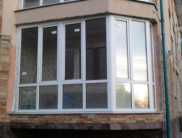 французские окна подойдут под любую конструкцию балкона