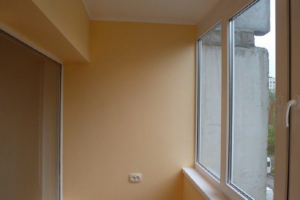 Гипсокартон можно покрасить или покрыть декоративной штукатуркой