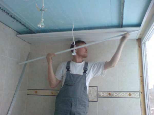 Монтаж декоративных реек