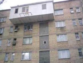 самовольно возведенный балкон на последнем этаже