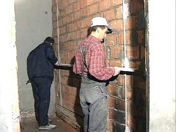 в штукатурке важно правильно выставить маяки