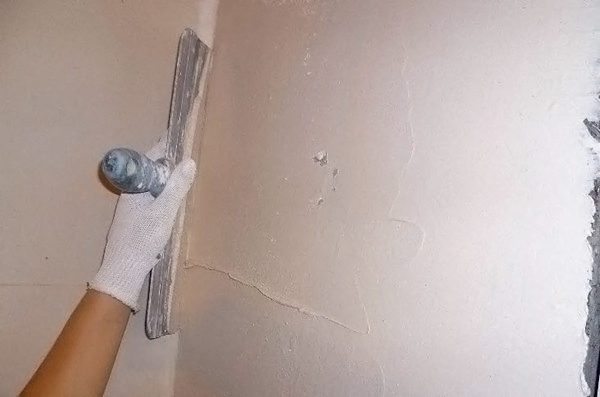 Все значительные неровности обязательно заделываются